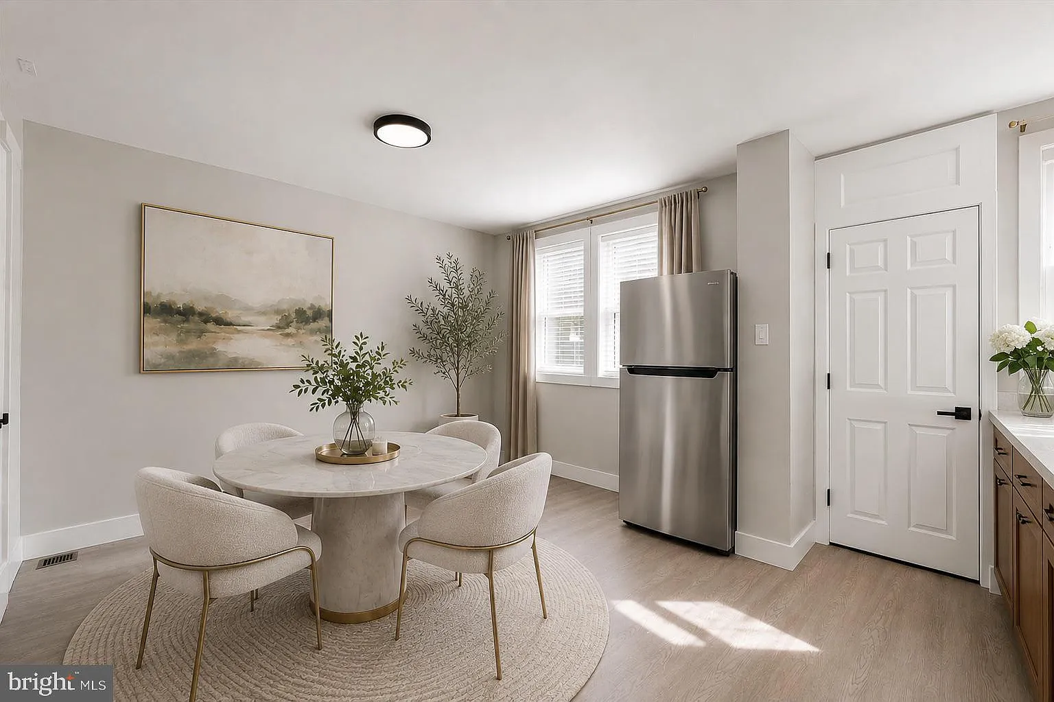 3 bed, 1.5 bath, 1040 sqft, $1,950 — Photo 3