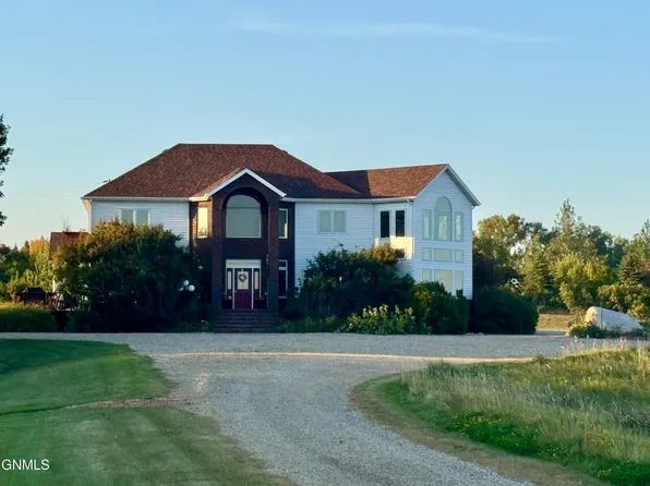 483 3rd Ave NE, McClusky, ND 58463