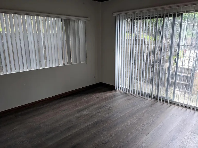 1 Waverly Dr — Photo 4