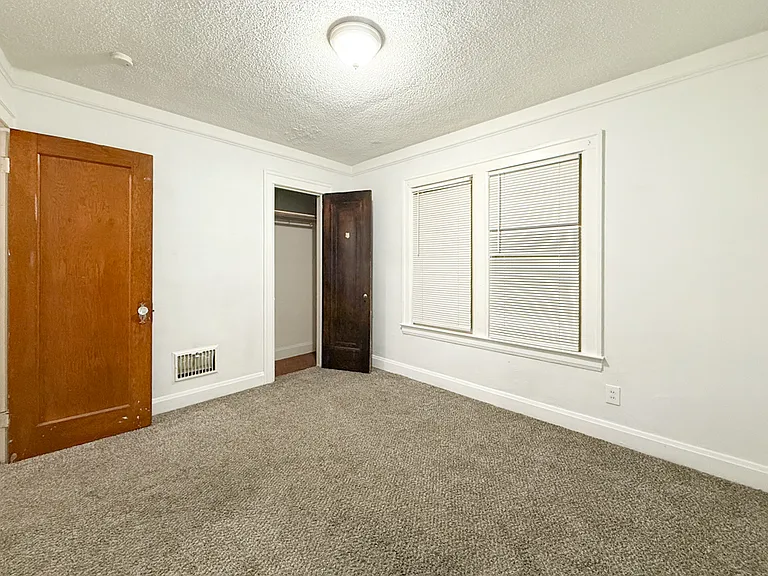 17214 Roselawn St #2 — Photo 23