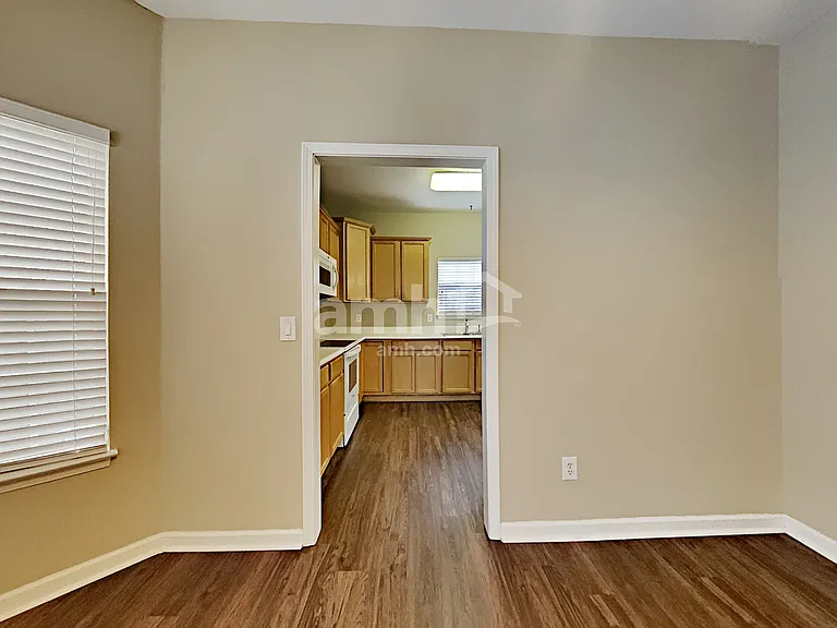 1209 Bending Creek Dr — Photo 4