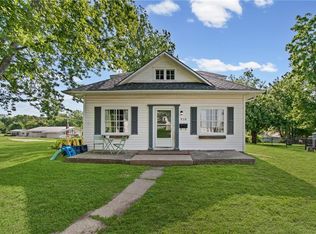 918 Park St, Carrollton, MO 64633