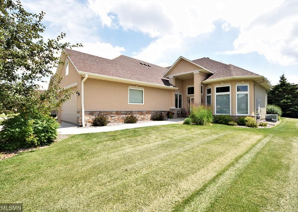 1st image of 11844 Flanders Cir NE