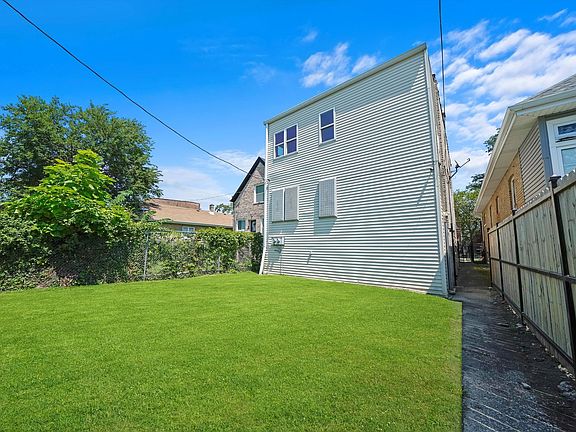 3rd image of 6326 S Campbell Ave