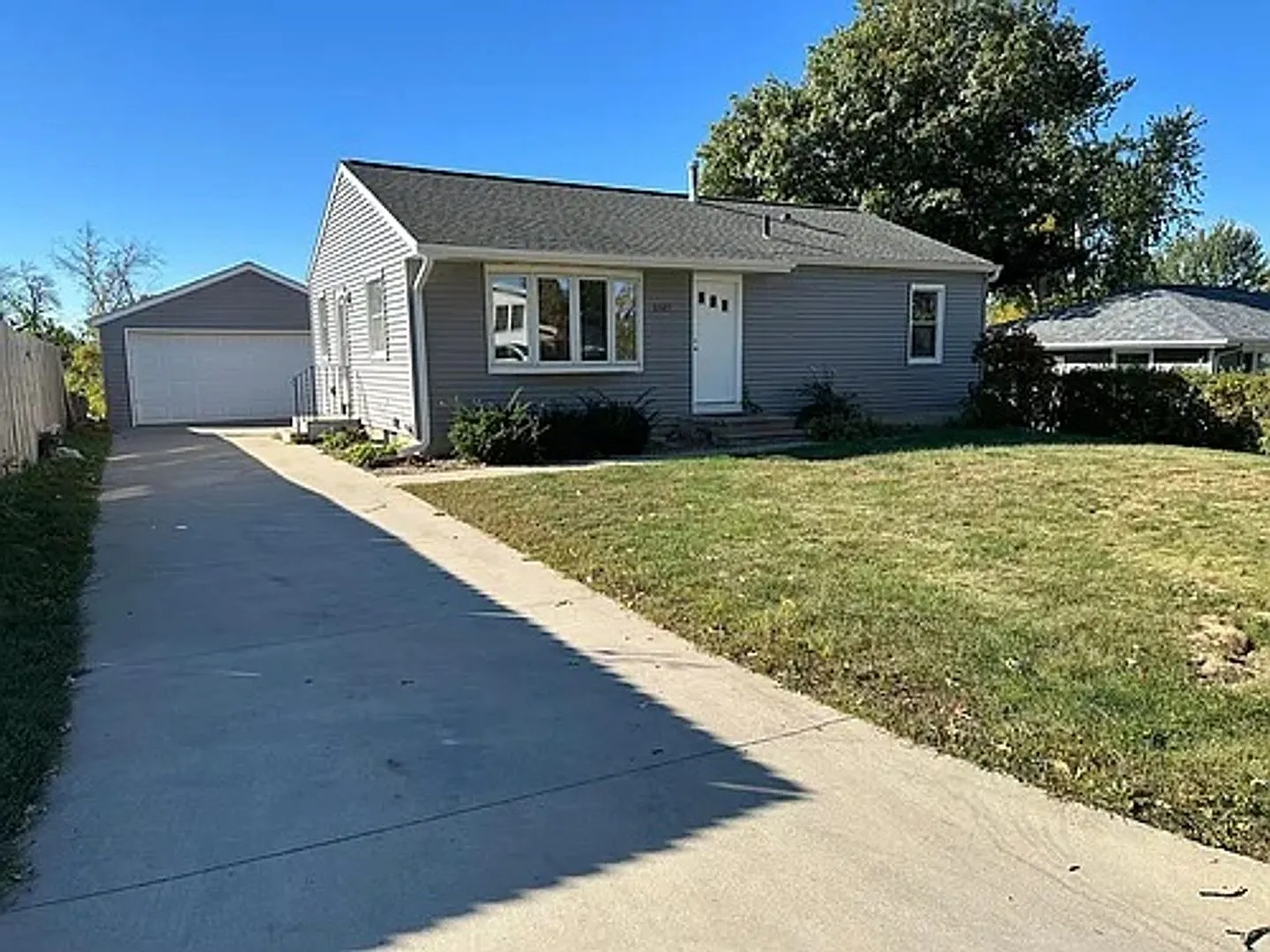 1517 9th Avenue SW - Cedar Rapids — Photo 1
