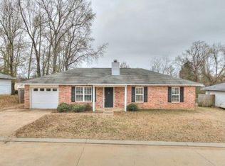 7433 Pecanwood Ln, Haughton, LA 71037