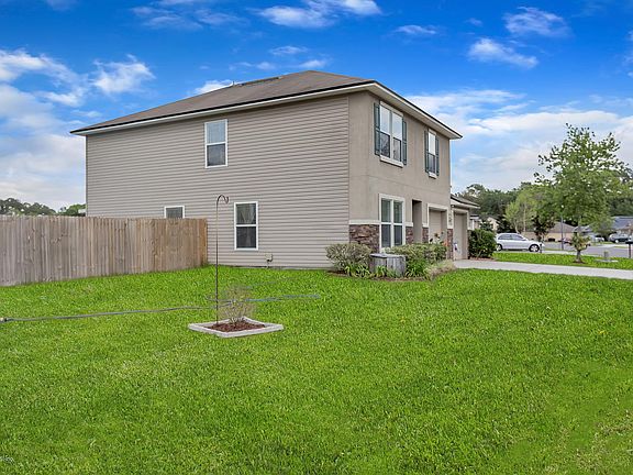 3rd image of 5618 Village Pond Cir