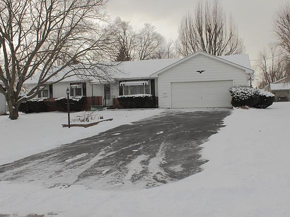 2nd image of 669 Laura Dr