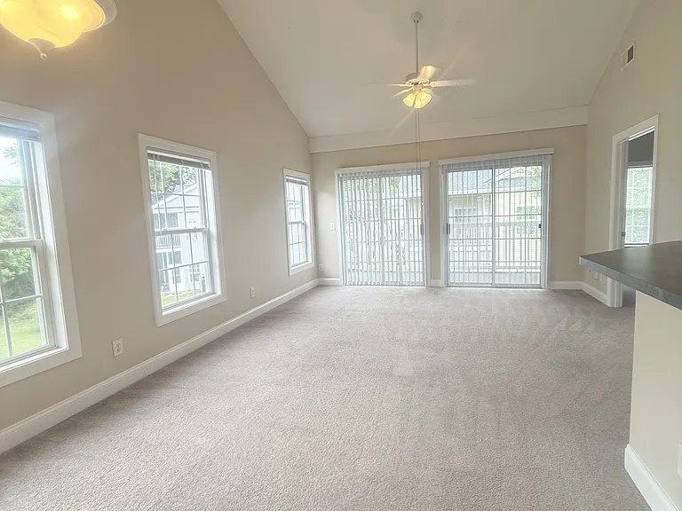 5034 Belleglen Ct #201 — Photo 11