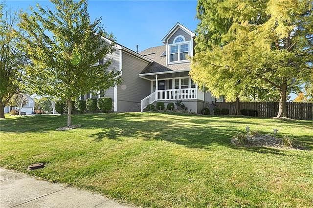1st image of 1100 NE Woodbury Ct