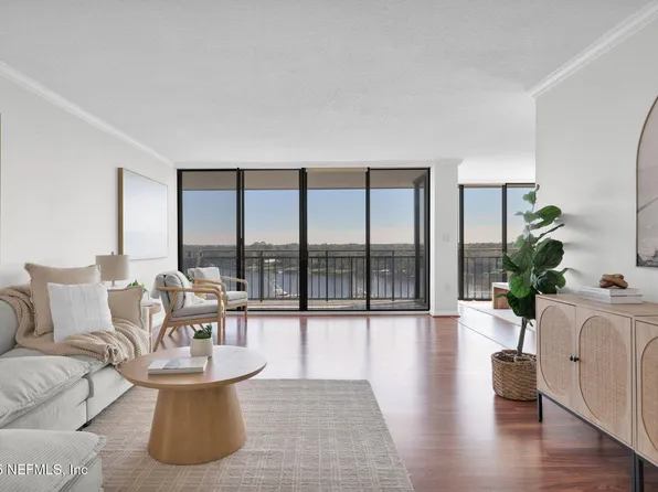 4401 LAKESIDE Drive #1204, Jacksonville, FL 32210