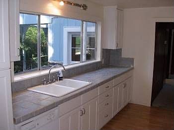 5th image of 241 Redwood Way