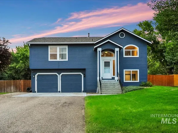 5814 Howard Ln, Nampa, ID 83687