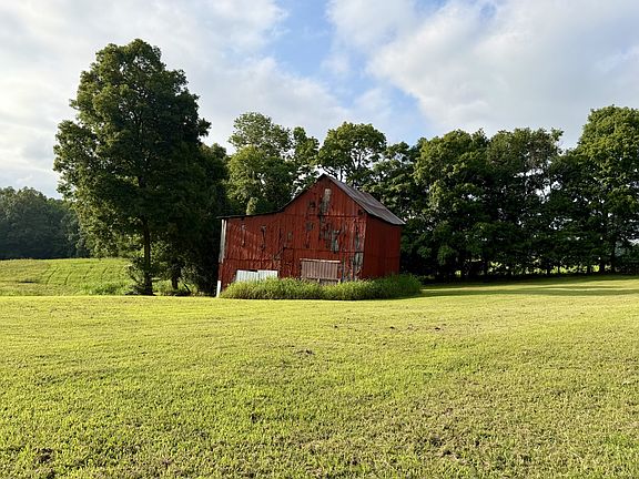 3rd image of 669 Houston Fielder Rd