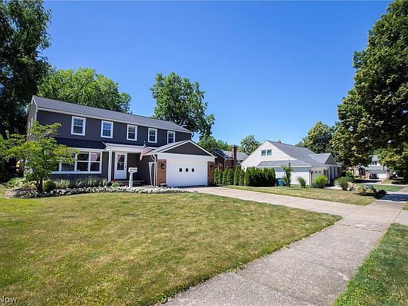 2nd image of 22397 Parkedge Cir