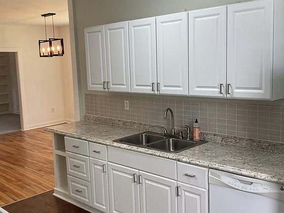 5th image of 1-694 Central Ave W #1