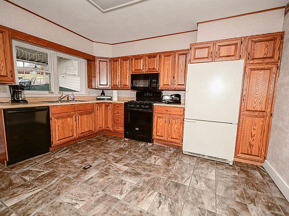 3rd image of 416 E Prospect St