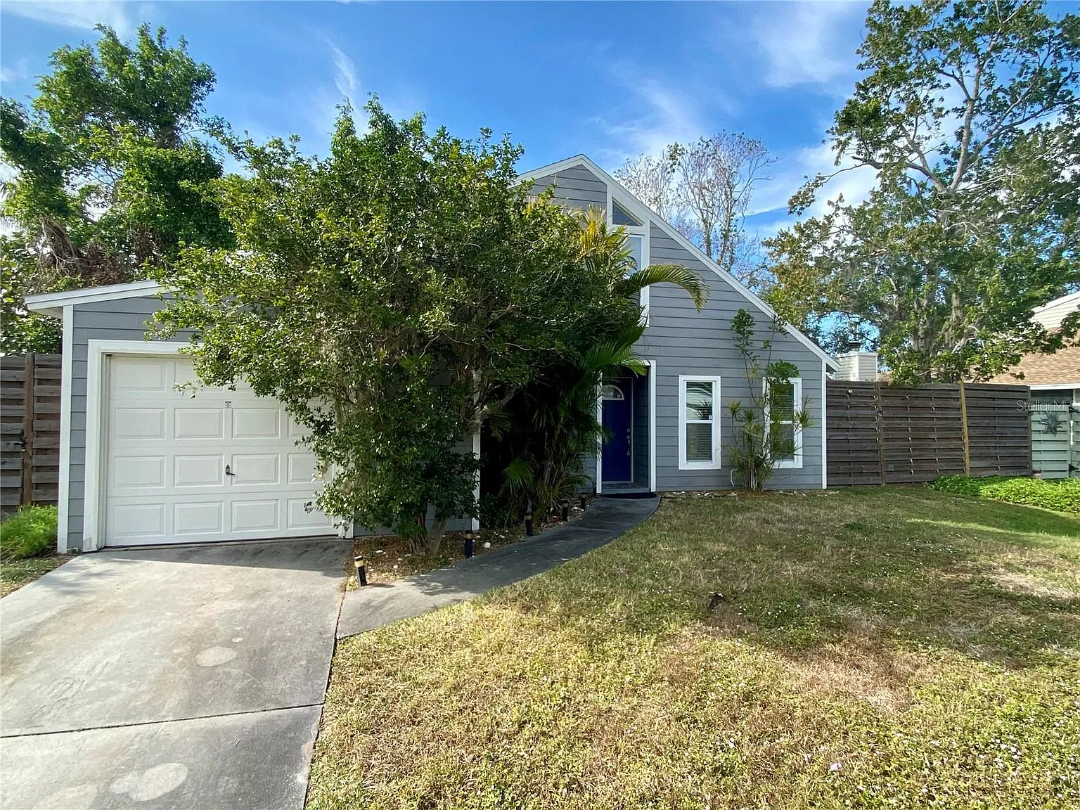 3 bed, 1276 sqft, $3,100 — Photo 2