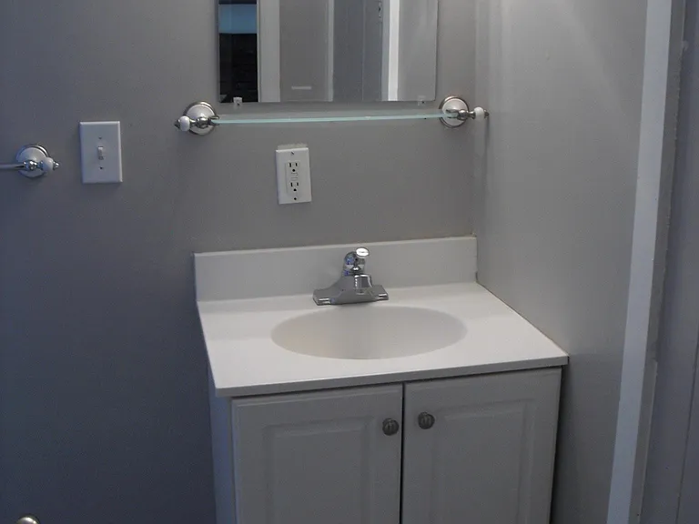 7 Division St #B — Photo 8