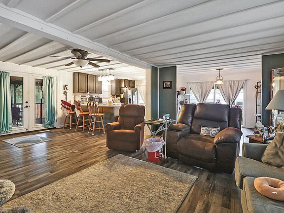 2nd image of 435 Patton Heights Cir