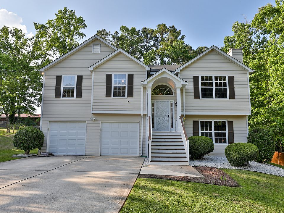 1st image of 3325 Wildwood Dr SW