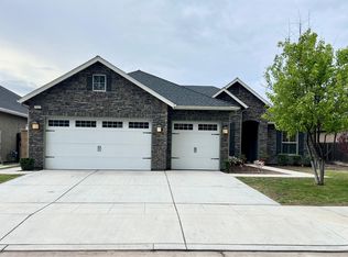 7423 N Riverside Dr, Fresno, CA 93722