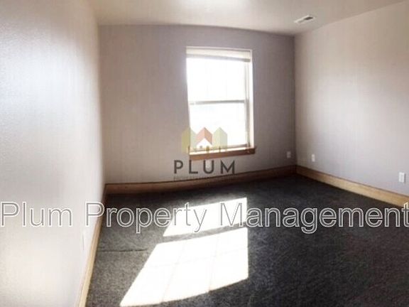4th image of 2726 Oshaughnesy St #B
