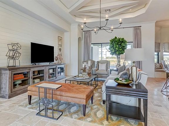 4th image of 2239 Somerset Pl