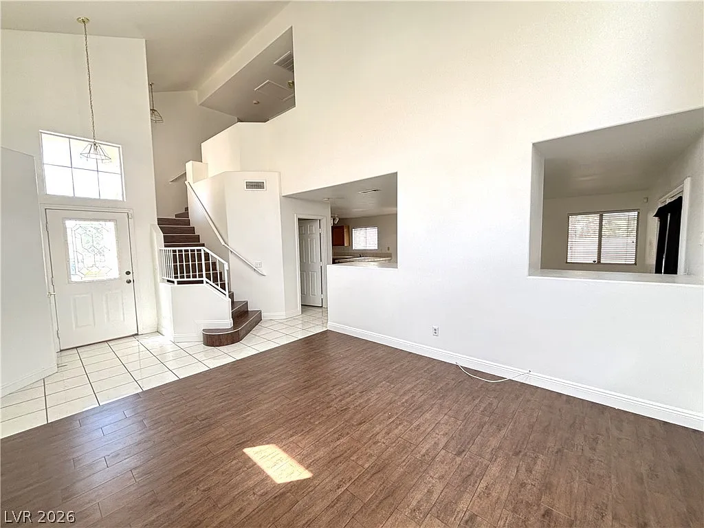 3 bed, 2.5 bath, 1633 sqft, $1,800 — Photo 3