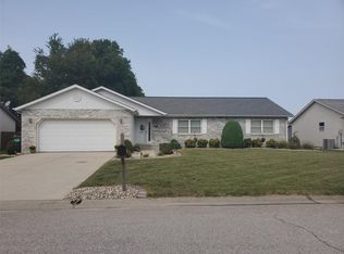 325 Erin Dr, Fairview Heights, IL