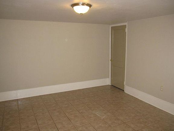 3rd image of 7711 Green St