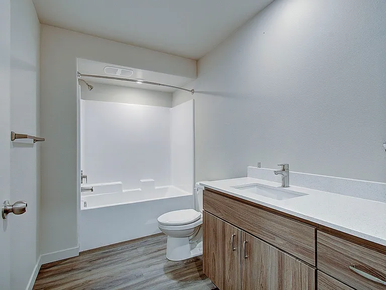 404 NE 117th Ave #102 — Photo 8
