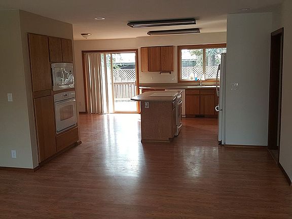 5th image of 2203 W Clearwater Ave