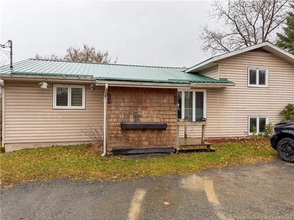 403 Tobique St, Plaster Rock, NB E7G 4A1