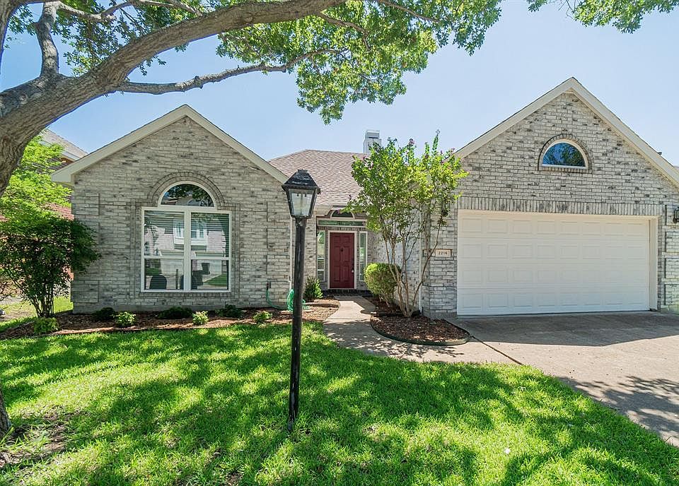 1st image of 2216 Chasefield Dr