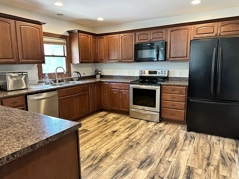 16720 Wild Cherry Dr — Photo 4