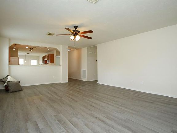 4th image of 7618 Thicket Trace Ct