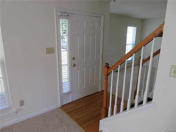 2nd image of 10645 Sherwin Pl