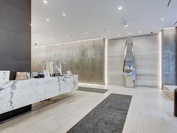 4th image of 7 Grenville St #5405