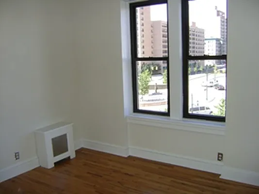Rented by Maurice Mann, LREB | media 16