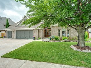 672 W 77th Pl, Tulsa, OK 74132