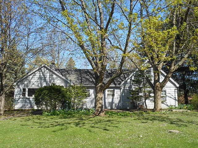 2nd image of 1548 N Hicks Rd