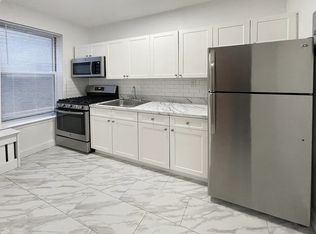 33-20 29th St #22, Astoria, NY 11106