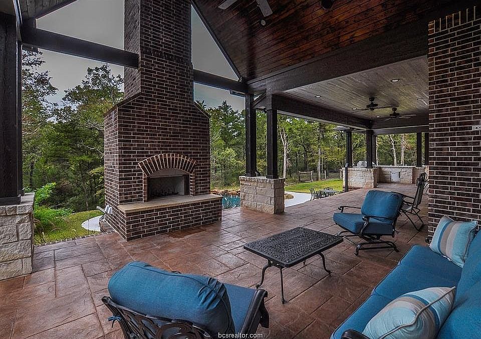 2nd image of 5342 Majestic Oak Ct
