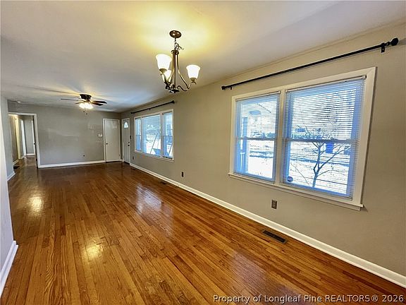 4th image of 922 Brookhaven Dr