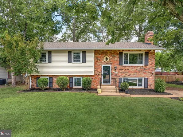 15020 Carlbern Dr, Centreville, VA 20120