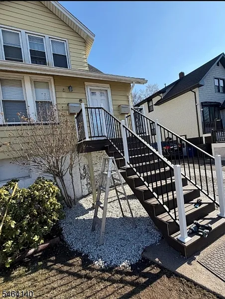 1 bed, 1.0 bath, 700 sqft, $2,000 — Photo 2