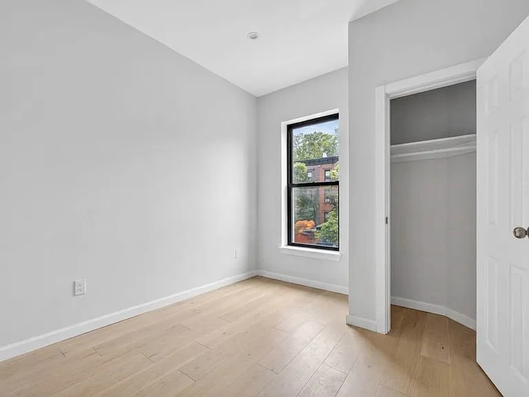 187 Washington Ave #2 — Photo 9