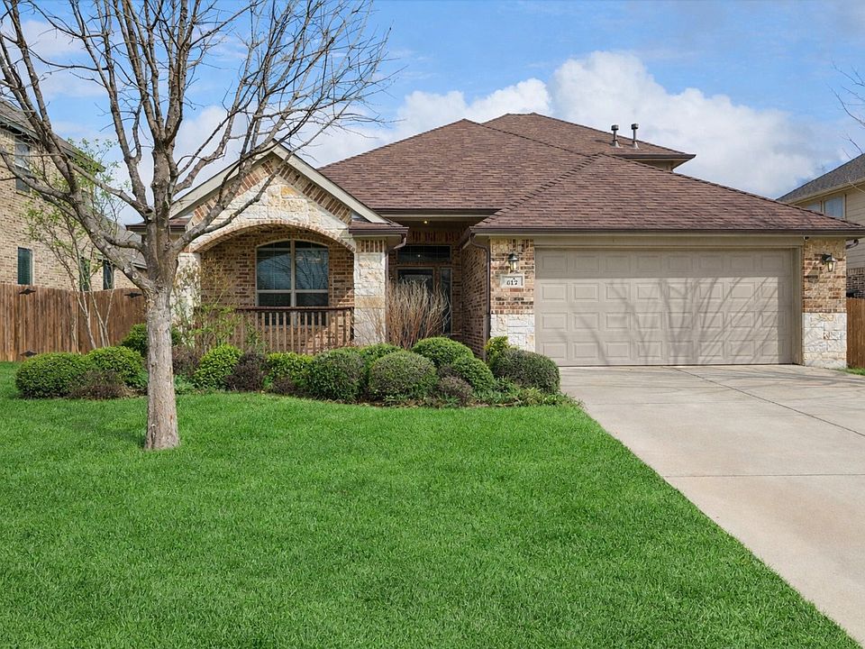 1st image of 612 Ravenwood Dr