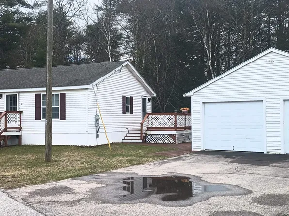 21 Raiders Lane, Raymond, NH 03077